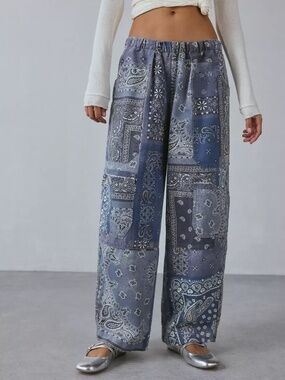 BDG Charlie Printed Wide-Leg Pant BLUE BANDANA